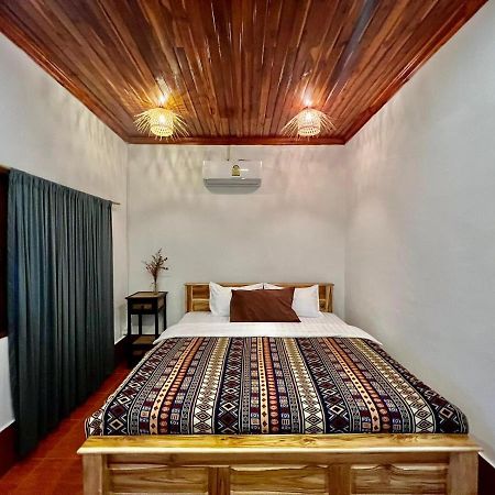 La Casa Hostel Luang Prabang Zewnętrze zdjęcie